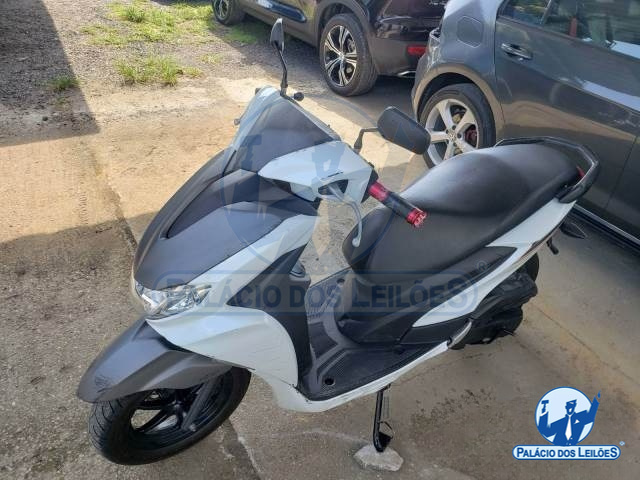 LOTE 21 YAMAHA FLUO ABS 125 CVT 2022/2023 